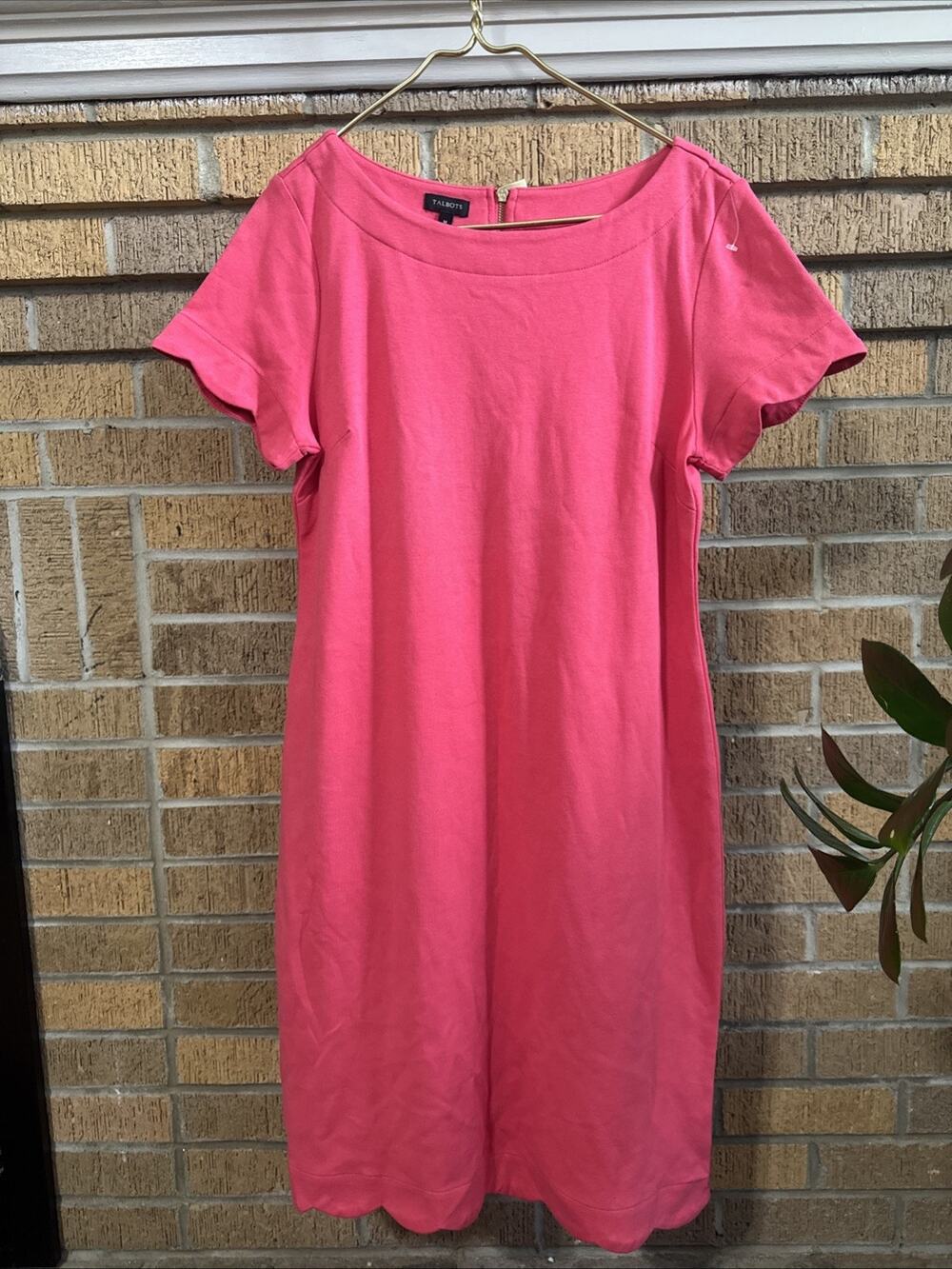 Talbots Womens Coral Scalloped Neckline Sheath Shift Dress Size M Classic Preppy